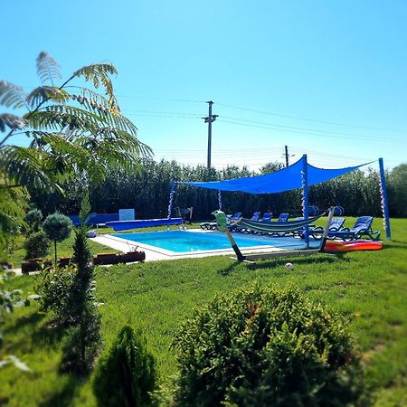 Casa Cu Trandafiri Муригьол Екстериор снимка