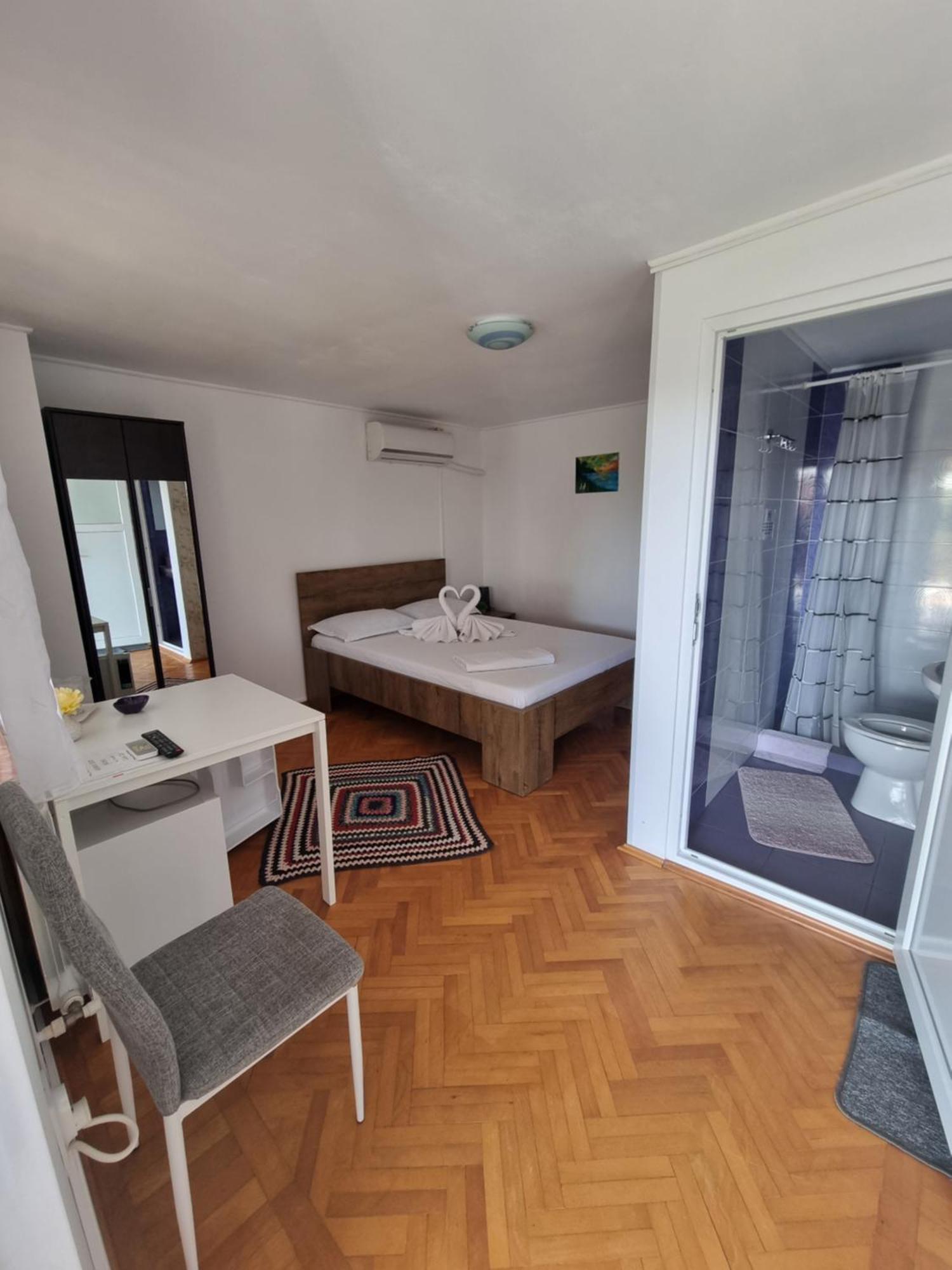 Casa Cu Trandafiri Муригьол Екстериор снимка