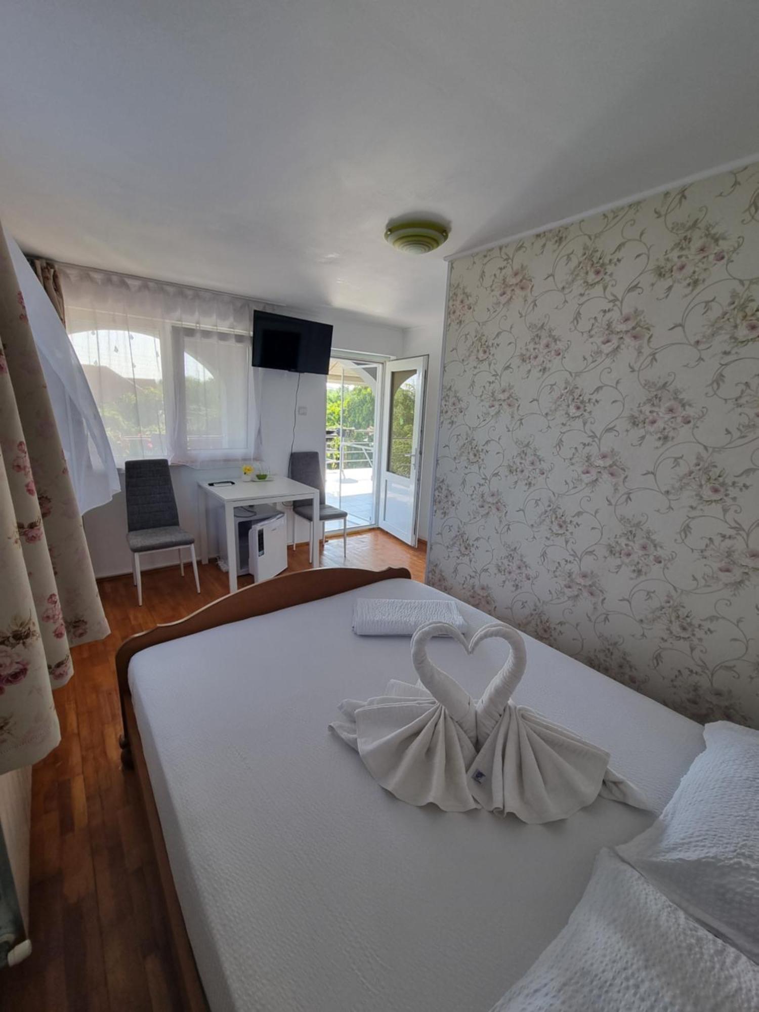 Casa Cu Trandafiri Муригьол Екстериор снимка